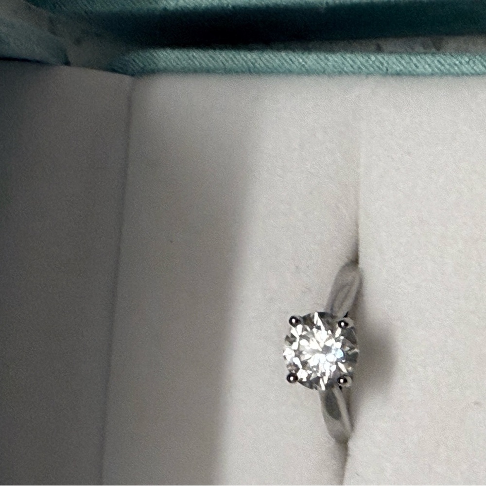 ClassicDiamond Centerpiece - moissanite 14k white gold 2 carat